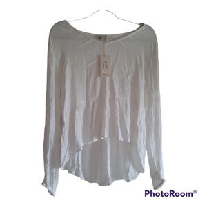 Sim & Sam Gaussy Flowy Long Sleeve Top
